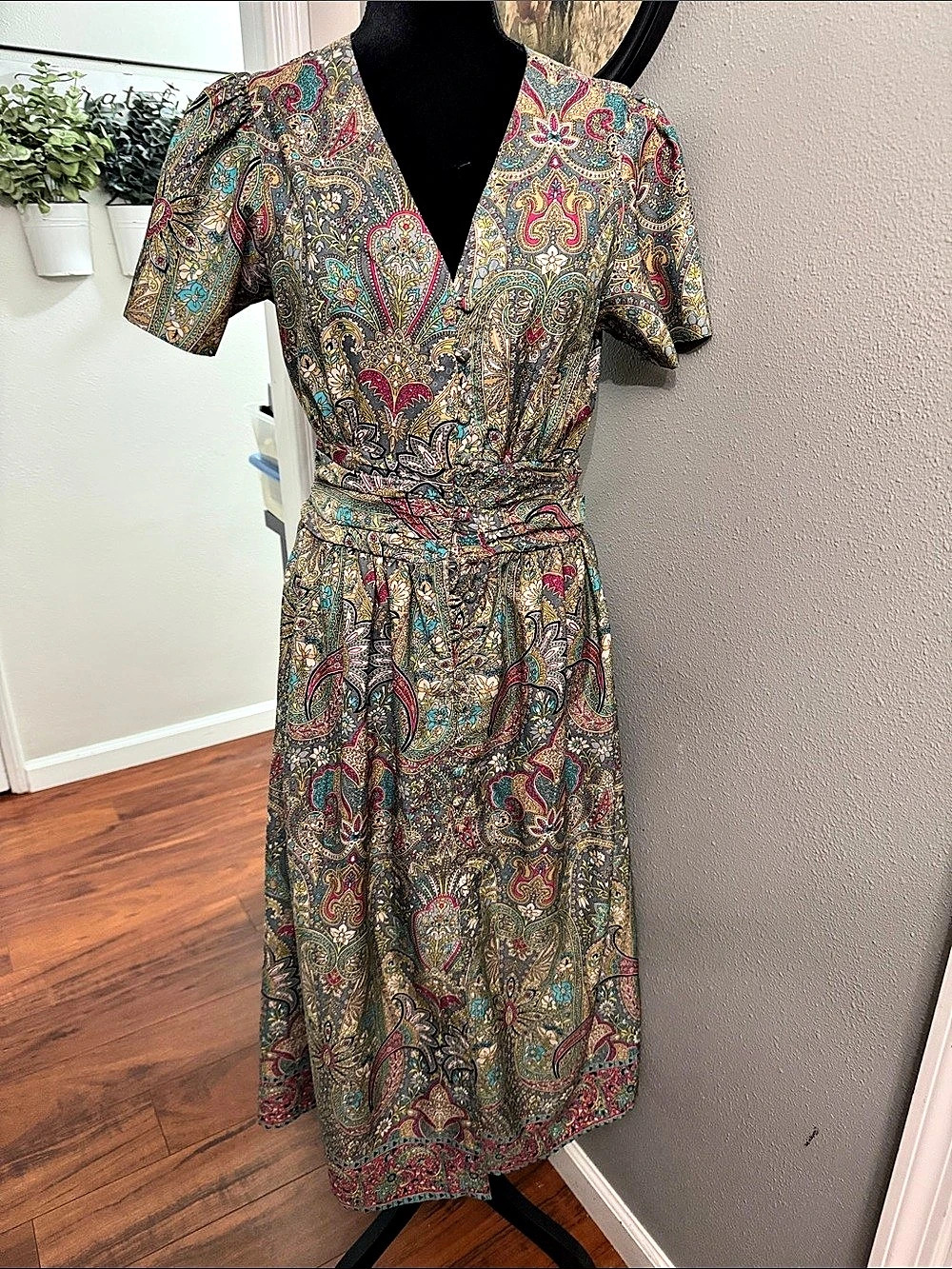 boemo Paisley Midi Dress in Multicolor Size Large Like New